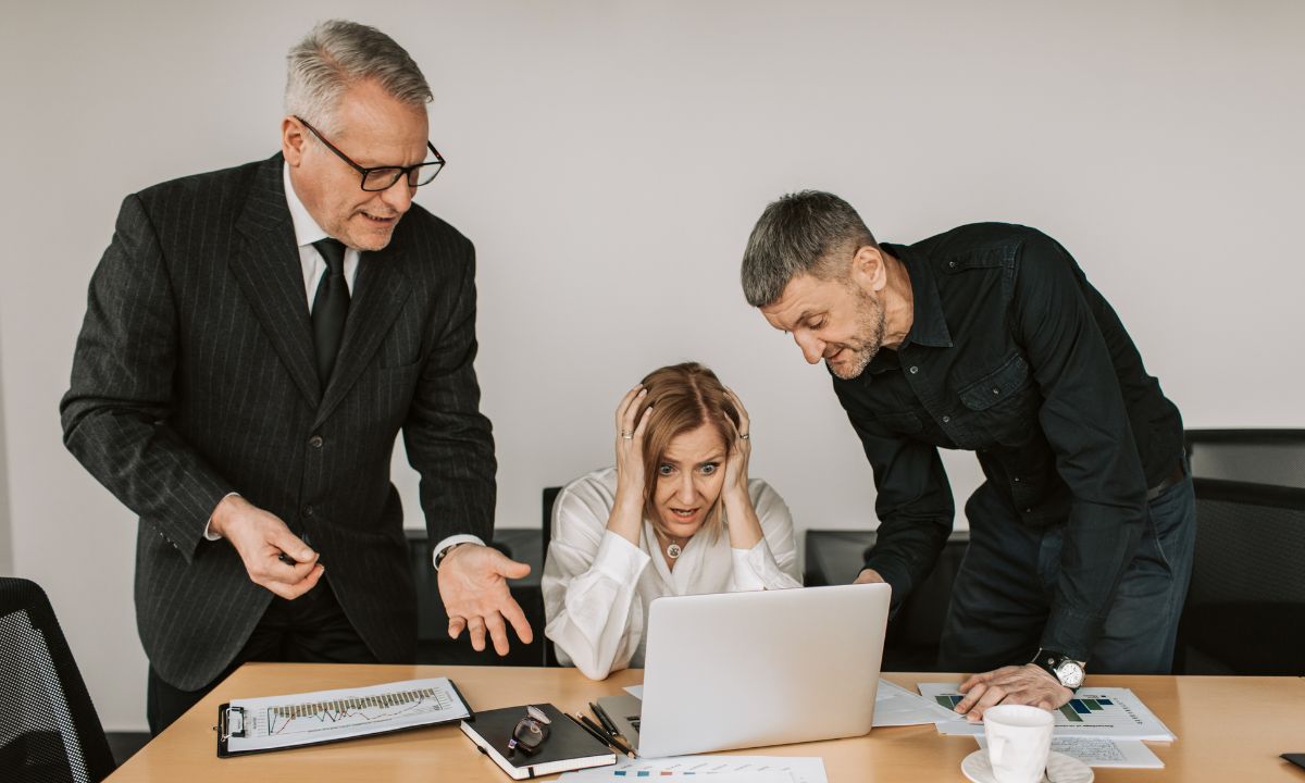 Communication de crise : les 5 étapes pour protéger sa réputation face à un bad buzz