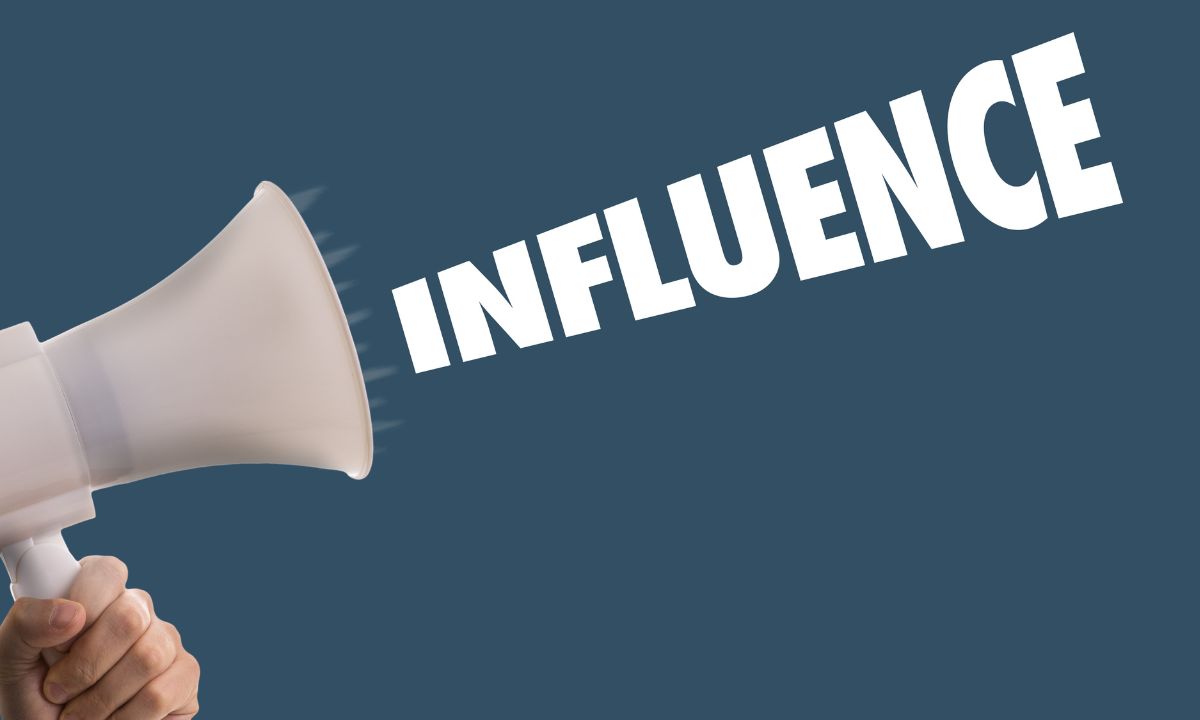 Marketing d&rsquo;influence : comment sélectionner les bons profils et mesurer le ROI de ses campagnes